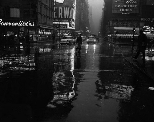 fuckyeahvintage-retro:  Dark rainy Broadway, 1955 © Corbis 