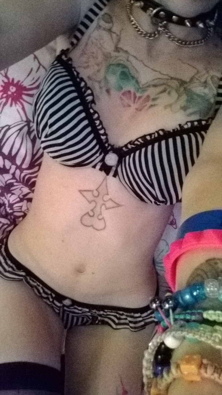 nes-chick:  Random picture of my have undies before i put my pj’s on :3