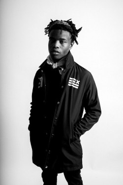 valentine-illest:  hyper-than-hype:  lineofsupply:  ian connor  ◢•Modernism•◣Hyper-Than-Hype   MP-CARV Fashion x Girls