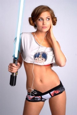 sexynerdpics:  Princess Leia