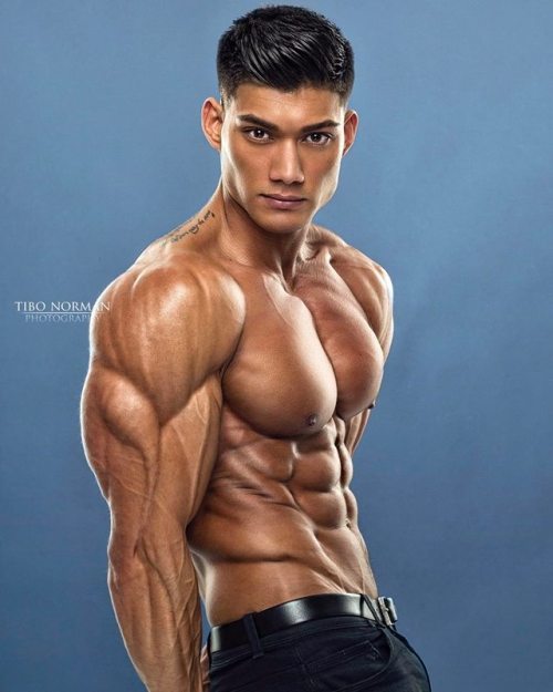   Nicolas Iong
