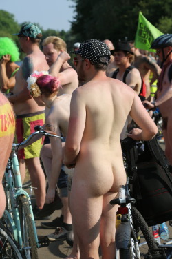 teamwnbr: World Naked Bike Ride Cardiff 2016 To see more pics