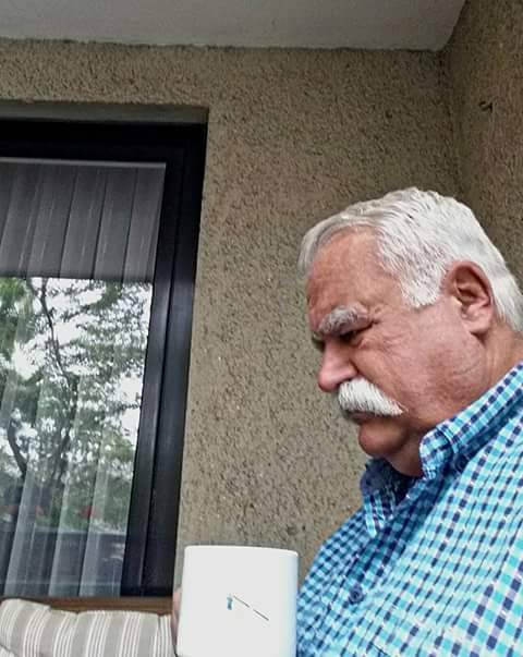 henixdotbrother: scocco30: Sexyyyyy bear I really don’t think this guy will approve of his pix