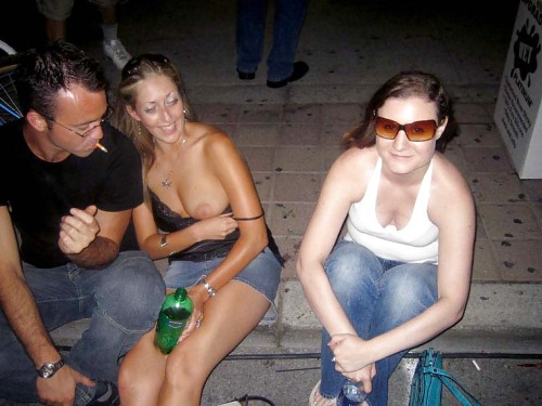 downblouse-paradise:More downblouse at downblouse-paradise.tumblr.com/