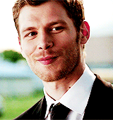 thorodinson:  Klaus + smirk  I love him!