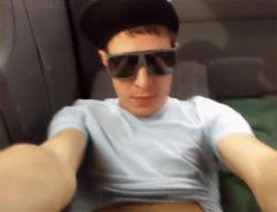 alejandrokisses:  JERKING OFF IN THE CAR