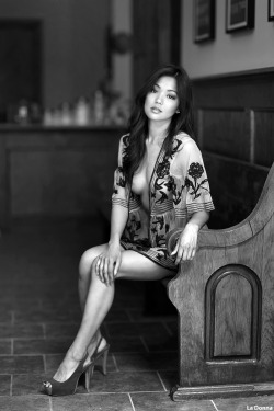 the-beautiful-asians:  http://www.facebook.com/ChristineElleModelhttp://www.ChristineElle.com/http://www.twitter.com/lChristineEllelhttp://ChristineElle.tumblr.com/http://instagram.com/lchristineellel/ 