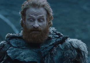 threemoonsareshining:  “I have a beauty waiting for me back in Winterfell.”