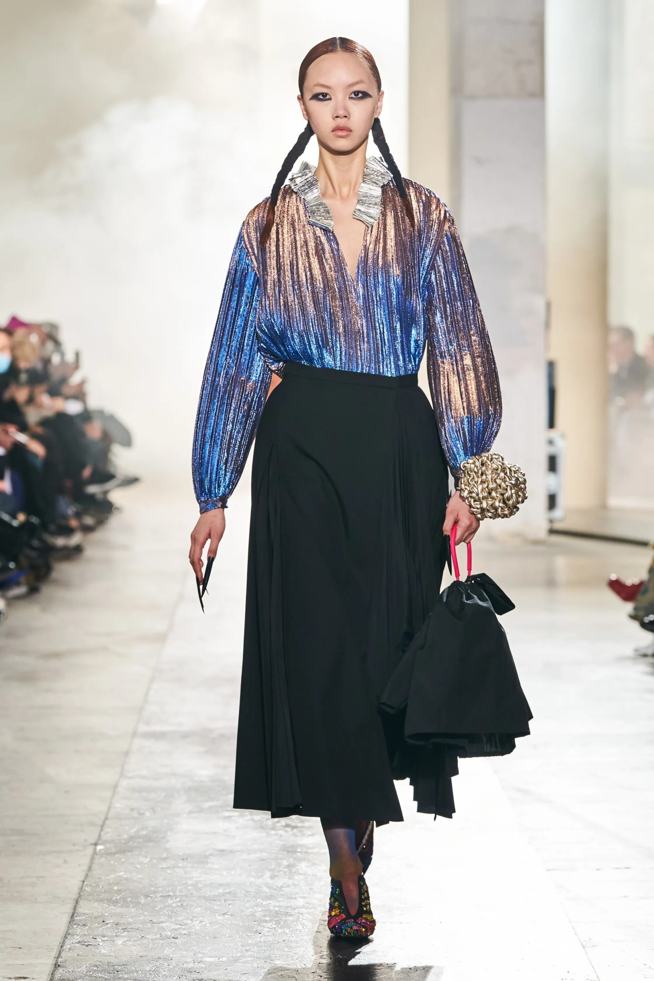 Rochas Fall 2022 Ready-to-WearPhotos by Alessandro Lucioni / Gorunway.com #fashion#rochas#fall 2022#ready-to-wear#scopophobia / #he talked about how the rochas woman is a sophisticated intellectual and stuff