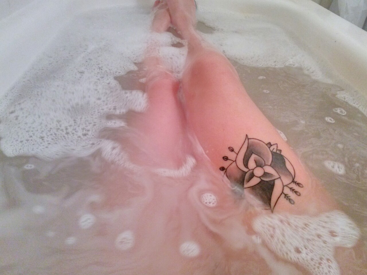 franklolk:  Can everyone appreciate my babes legs though ^_^