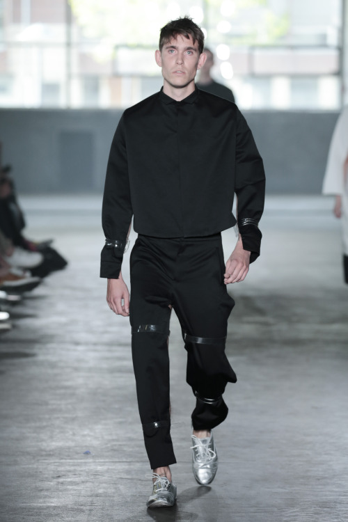 DESIGN: THERÉSE PALMHAGERPHOTO: TEAM PETER STIGTERMODEL: WILLIAM JACOBSSON