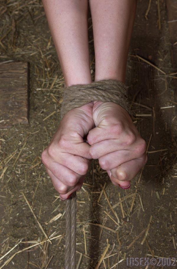 sensualhumiliation:  Degradingly exposed…