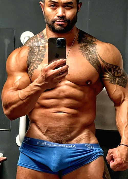 massivemuscledhunks - Manly Massive Muscled Males