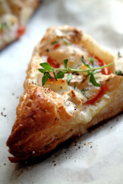 FamedLuxury:  Goat Cheese and Tomato triangles | FOLLOW for more luxury 