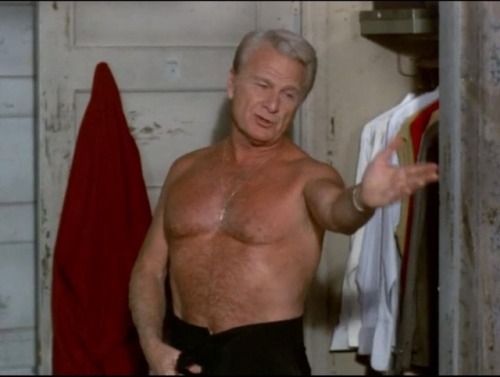 maturemenoftvandfilms:Eddie Albert (1906–2005)Physique: Average BuildHeight:5’ 11" (1.8 m)Edwa