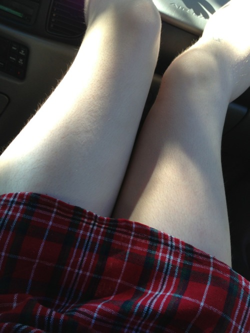 raisaesibet:  im only 5’7” but my legs are two thirds of my height 