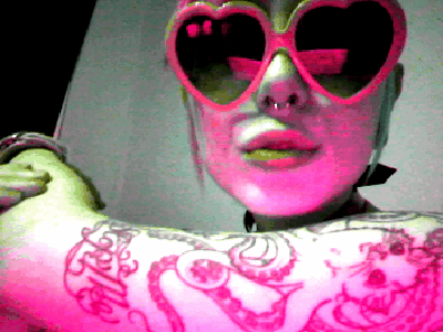 porphyriasuicide:  Procrastinating work by testing out gifyo for the first time…