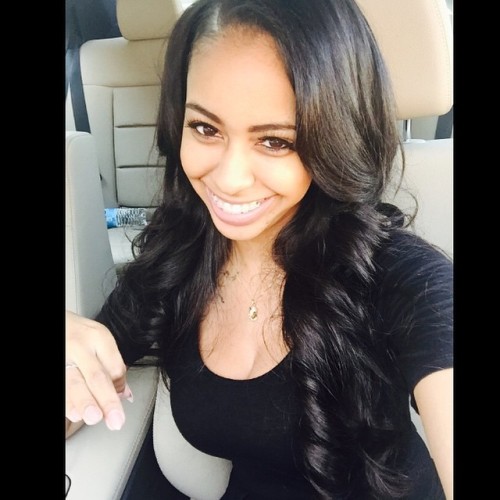 sexy-ass-black-women:  Dat smile. 