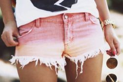 teenagepics:  If you’re a teen you must follow this blog. 