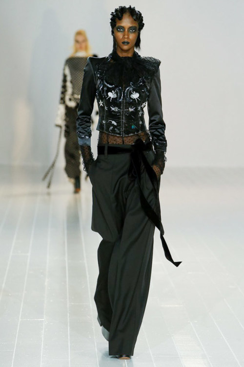 ellaesfashion:  Marc Jacobs Fall 2016 