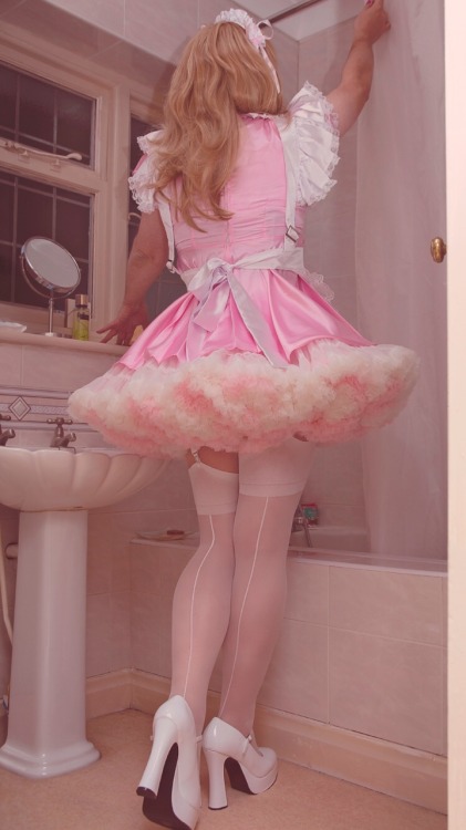 chateaufemmeuk:  Sissy maid cleaning, then porn pictures