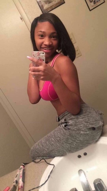 lovehertidalwave2: Cute Thick PYT - Reblog for Nudes