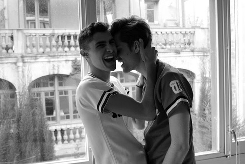 anightintheforest:  cuteegaycouples: CUTE GAY COUPLES    