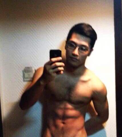 sinexpat:  execsg:   eroticscan:  cool guy  Super hot exec!!!   Follow me Sinexpat