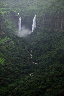 wondrousworld:Papua,  New Guinea, Indonesia by Michael Thirnbeck