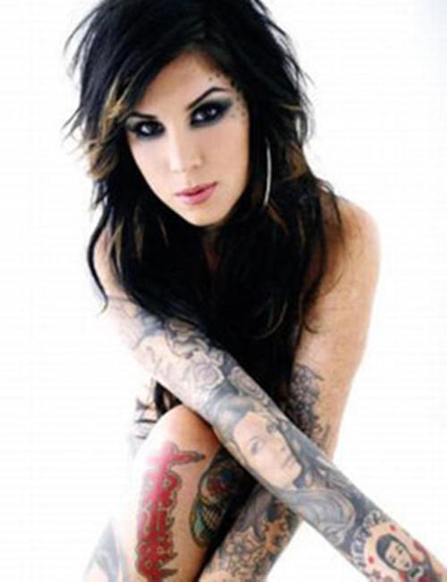 thisishowwechillfrom93til:  Kat Von D. 