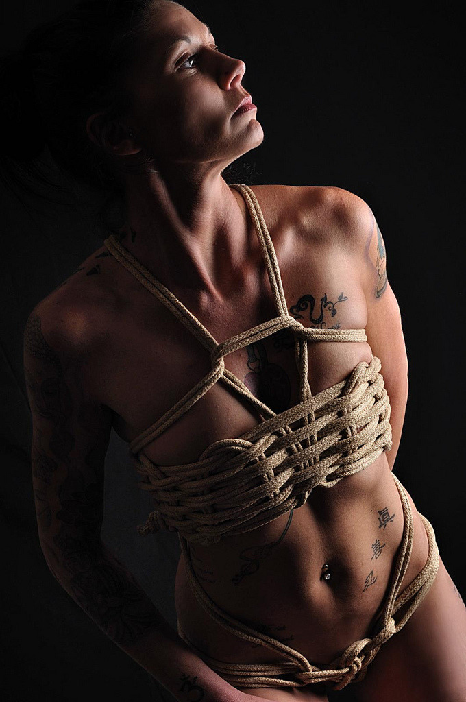 shibarihowto:  Dark corset by manos_simonides @ http://flic.kr/p/9Lev4x