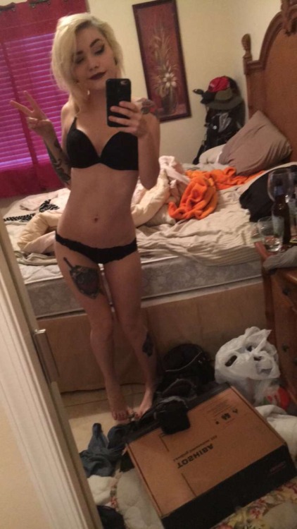 enrapturex:  Felt very matchy today in my all black undies hehe