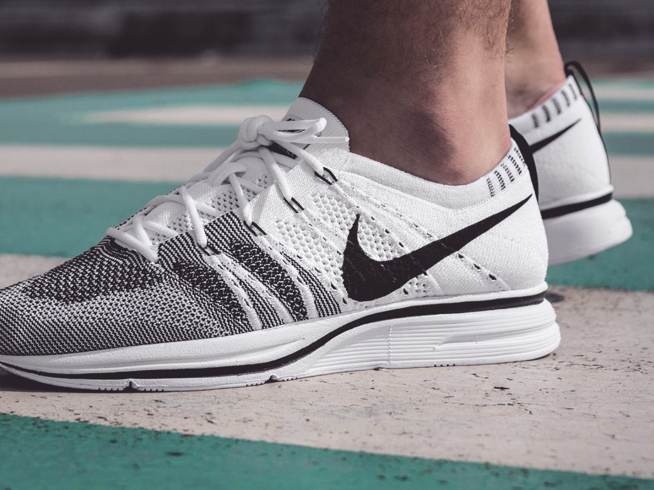 flyknit trainer white