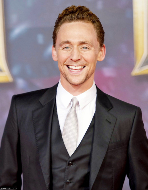 foreverlokid: Favourite Outfit: Three piece suit and silver tie worn at Thor TDW Berlin Premiere, 20