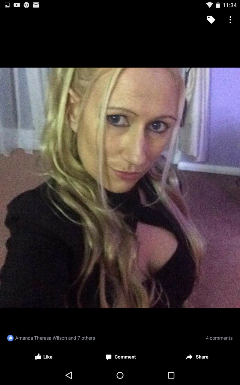 selfxposure:  Hope you guys like my pics please share and reblog genette from essex