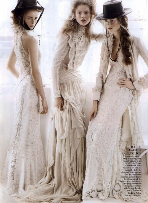 &ldquo;Gangs of New York&rdquo; : Julia Saner, Frida Gustavsson, Jac Jagaciak in US Vogue Fe