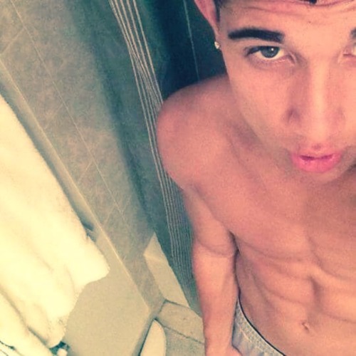 christianb69:  do i look like a catfish? nah didn’t think so @christianb69