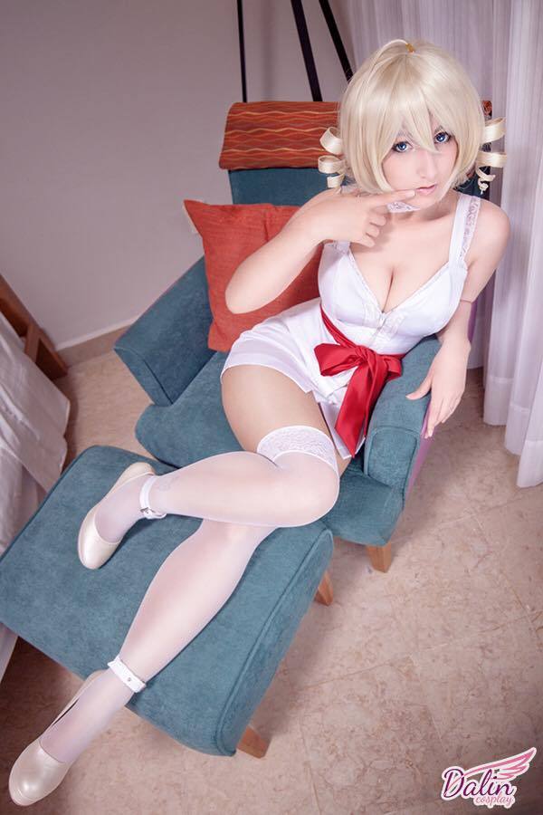 Catherine cosplay nurse