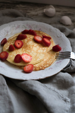 fullcravings:Coconut Flour Pancakes Like this blog? Visit my Home Page or Video page for more!And please Subscribe to the Email Club  (it&rsquo;s free) for a sexy bonus gift :)~Rebloging the Art of the female form, Sweets, and Porn~