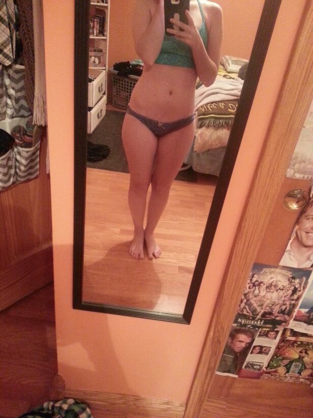 shooting-myself:  Getting ready for bed!Feel free to submit here: http://www.selfshotpictures.com/submit