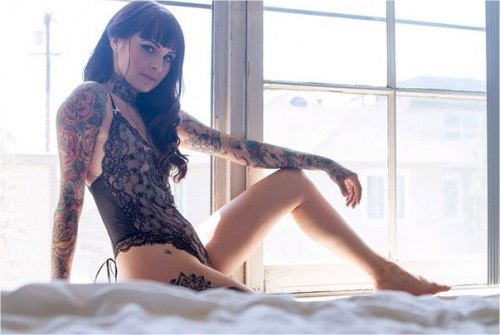 XXX allgrownsup:  hot and sexy inked girls only photo