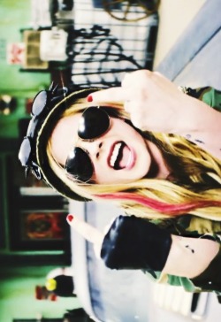 incredible-avril:     What if you and I just put up a middle finger to the sky            Let 'em know that we’re still rock n roll        