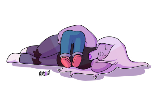 n-a-d-h-i-e:  smol sleeping child feat. his favourite gem beds 