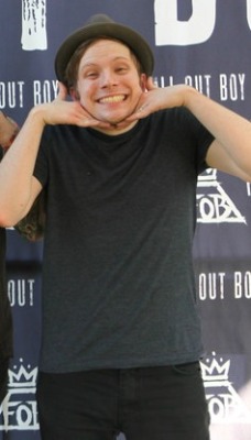 spaacie:  patrick stump + being cute at m&gs