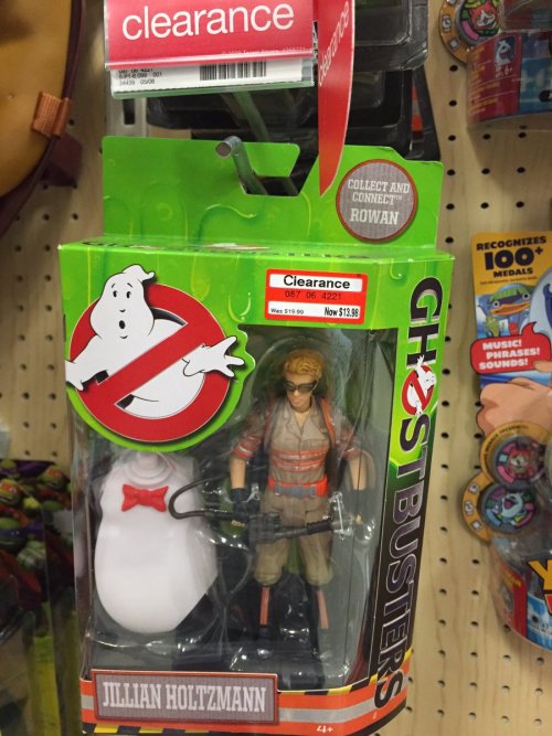 tenaflyviper:victoriabeckhamncheese:theotakux:tenaflyviper:*loud cackling*The movie isn’t even out yet! How can the stuff be on clearance already? I know the movie will suck, but DAMN…I don’t get why this is funny? If this movie were made with 4