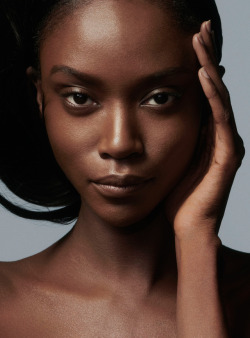 shadesofblackness:  Riley Montana for Marc Jacobs beauty