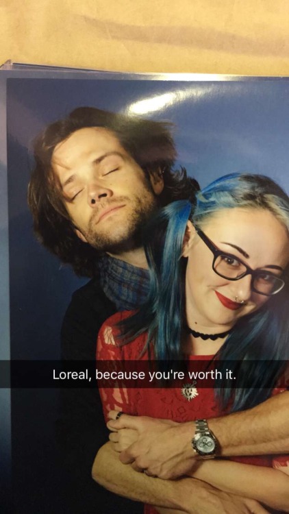 badwolfofbakerstreet: So my best friend had two photos taken because the first one, Jared did this. 