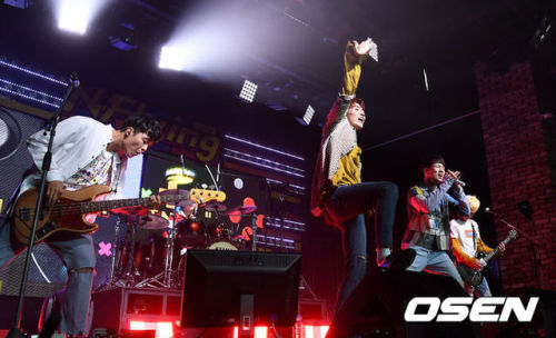 170802 THE REAL: N.Flying comeback showcase (1)cr: osen