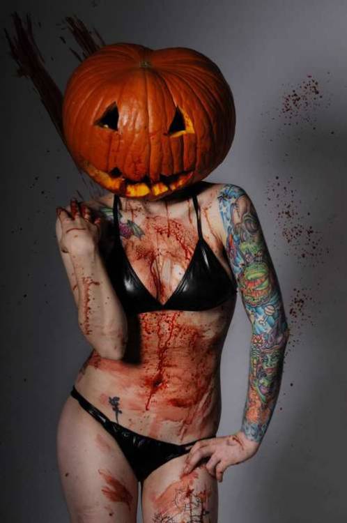 prettyloneliness:  Pumpkin head tattoo horror porn pictures