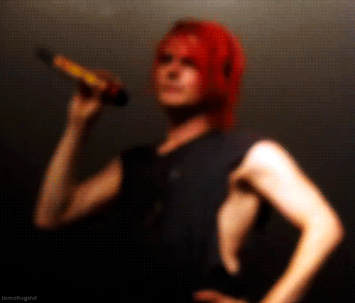 mikeyslesbianhair:  Can we all agree that Gerard is the world’s most sassiest person? 